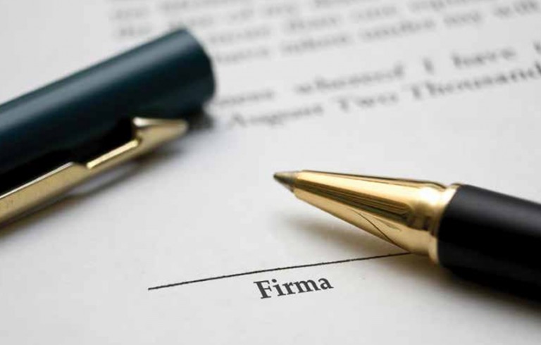 ARTÍCULO: FIRMAR SIN LEER, PESTE NACIONAL