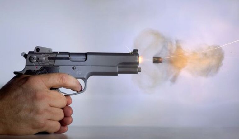 BAJO FUEGO